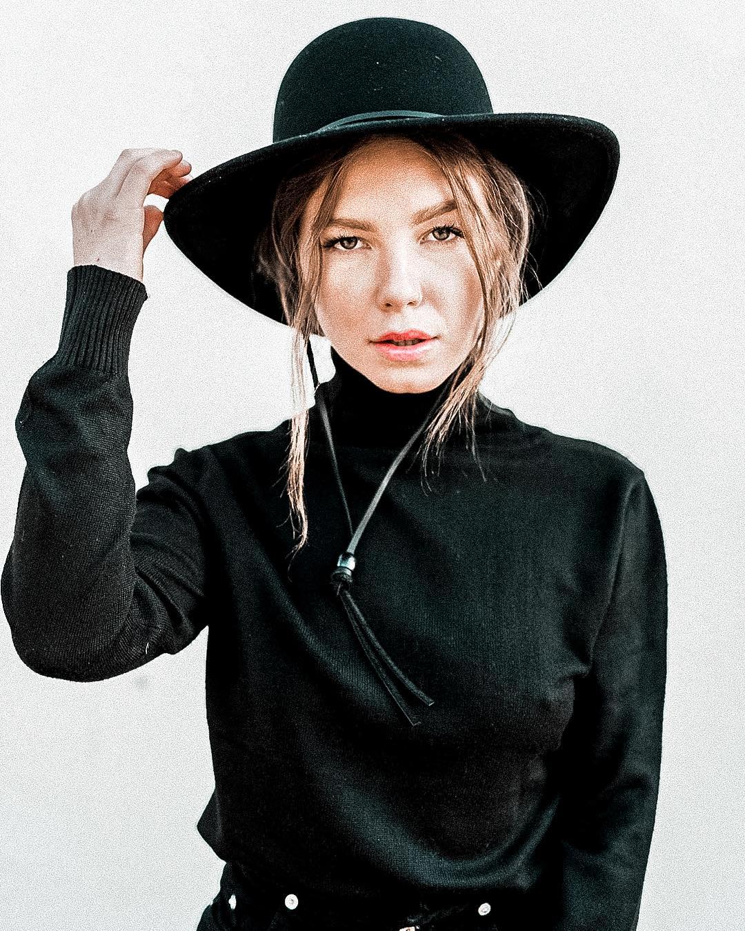 Get hooked on Kalyja Rain's soulful come back single "Mile High" 3