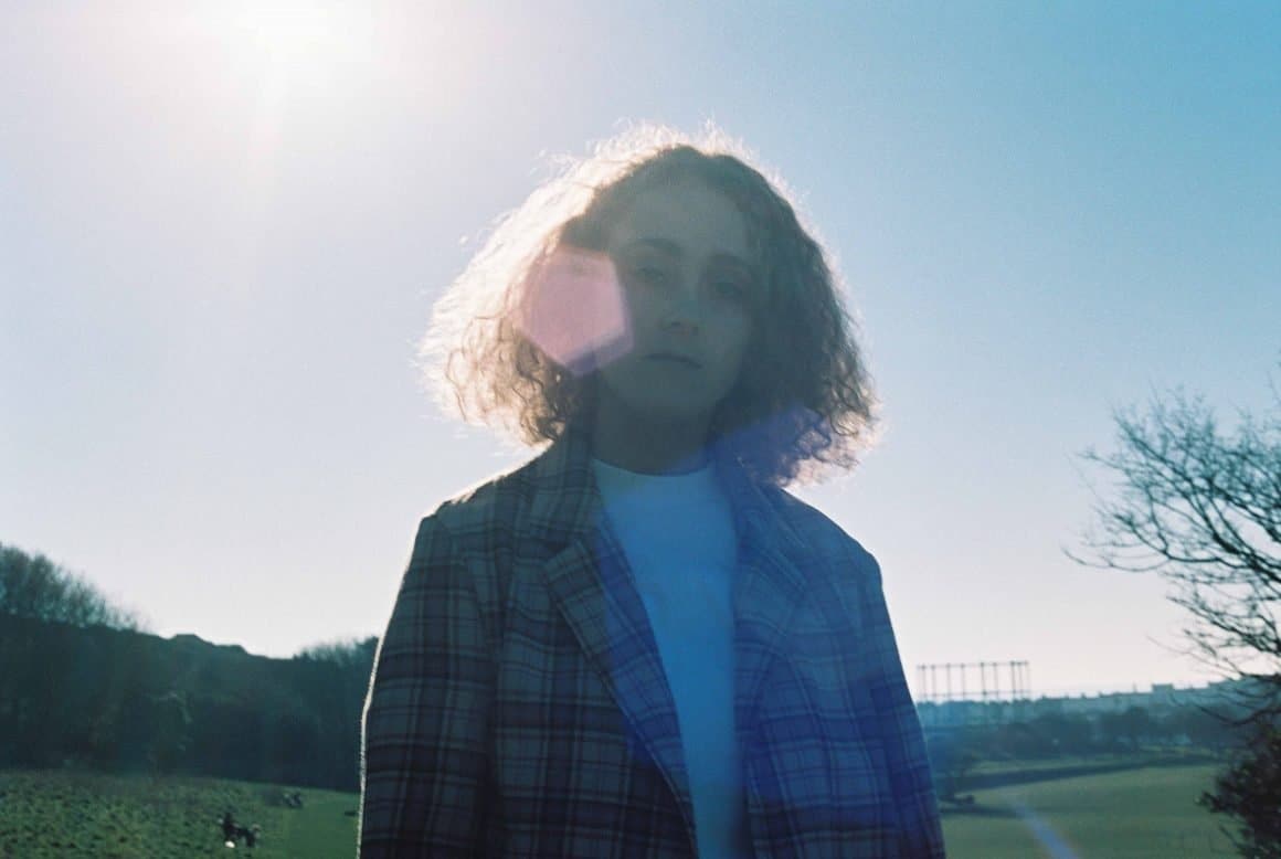 EP Review » la lune » till my ribs hurt 2