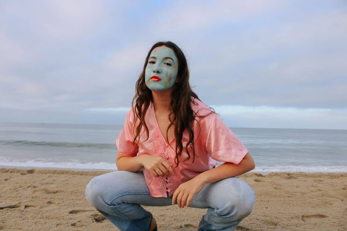 Caity Krone » "When the entire world is on fire, it’s an opportunity to change yourself" 2